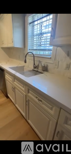 3933 Lakeshore Drive 3 Beds Single Family Home for Rent - Photo gallery 2