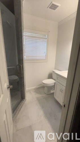3933 Lakeshore Drive 3 Beds Apartment for Rent