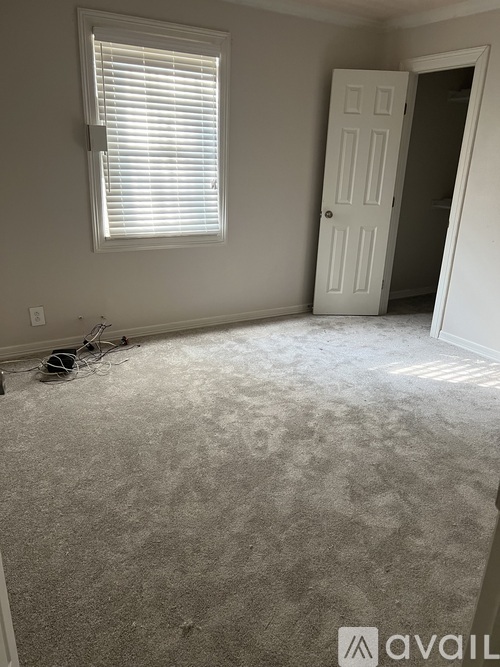 3933 Lakeshore Drive 3 Beds Single Family Home for Rent - Photo gallery 5