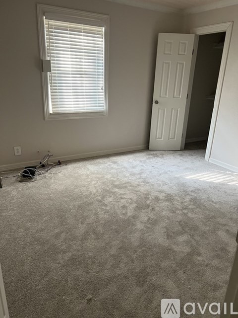 3933 Lakeshore Drive 3 Beds Apartment for Rent