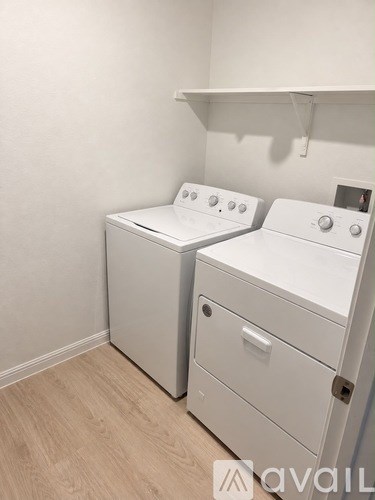 964 Lake Sweetwater Lane 4 Beds Apartment for Rent