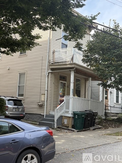 2209 West Clifton Avenue 5 Beds Apartment for Rent