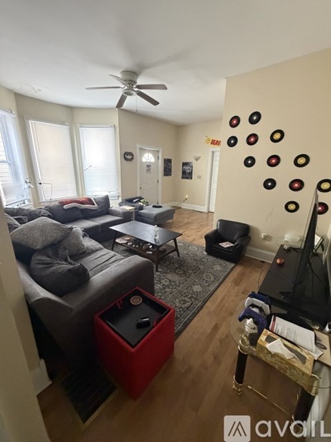 2209 West Clifton Avenue 5 Beds Apartment for Rent