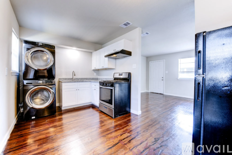 5513 Cavalcade St 2 Beds Apartment for Rent - Photo gallery 1