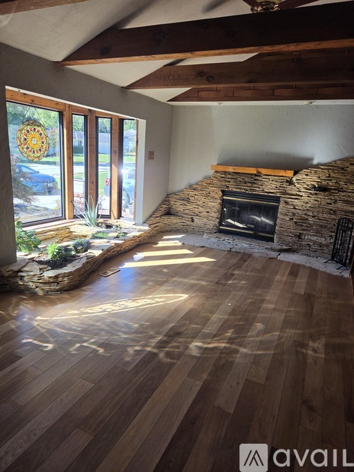 1555 Maple Lane 2 Beds Single Family Home for Rent - Photo gallery 2