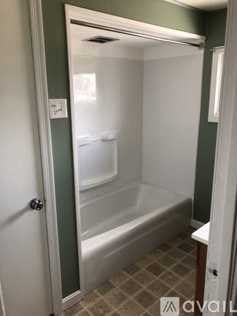 909 28Th St 2 Beds Apartment for Rent