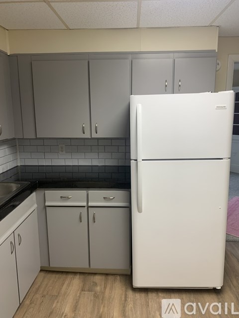 909 28Th St 2 Beds Apartment for Rent