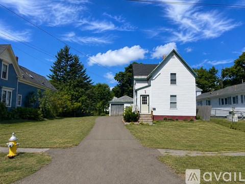 123 7Th Street 2 Beds Apartment for Rent