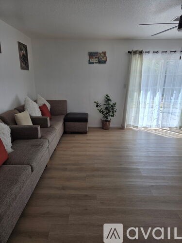 515 North Santa Monica Street 3 Beds Apartment for Rent