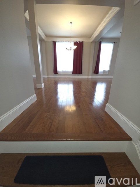 10 Jay Circle 3 Beds Apartment for Rent