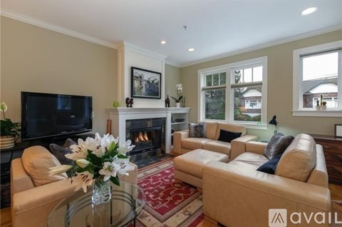834 34Th Avenue 3 Beds Apartment for Rent