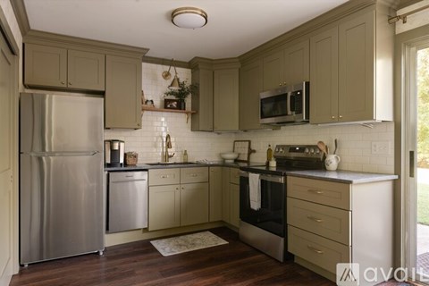 1100 West Main Street 2 Beds Apartment for Rent