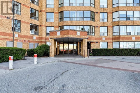 524 - 6 HUMBERLINE DRIVE 2 Beds Apartment for Rent