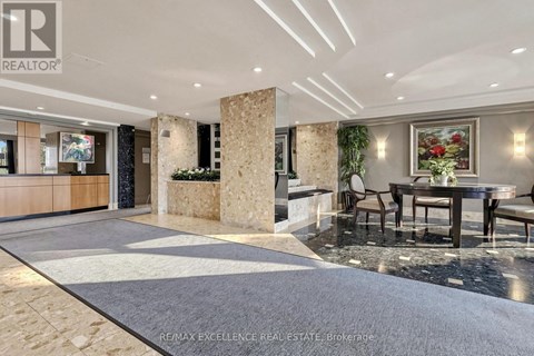 524 - 6 HUMBERLINE DRIVE 2 Beds Apartment for Rent
