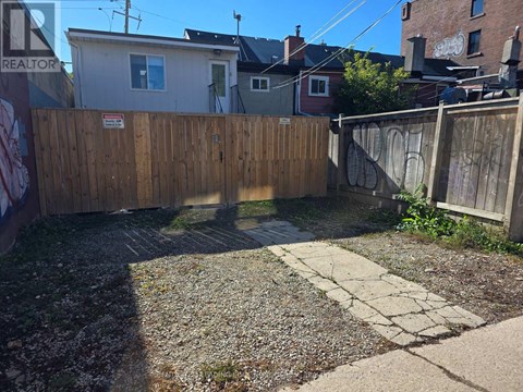2B - 658 DUNDAS STREET W 1 Apartment for Rent