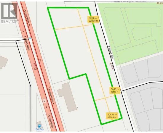 A map shows a green outlined area with measurements in meters and feet.