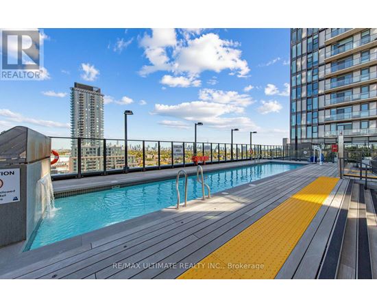 A pool with a yellow line in the middle of it.