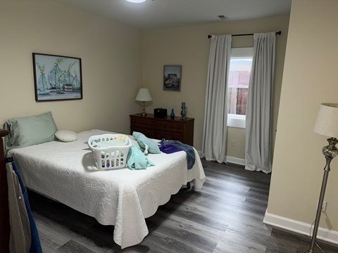 Unit II 2 Beds Apartment for Rent