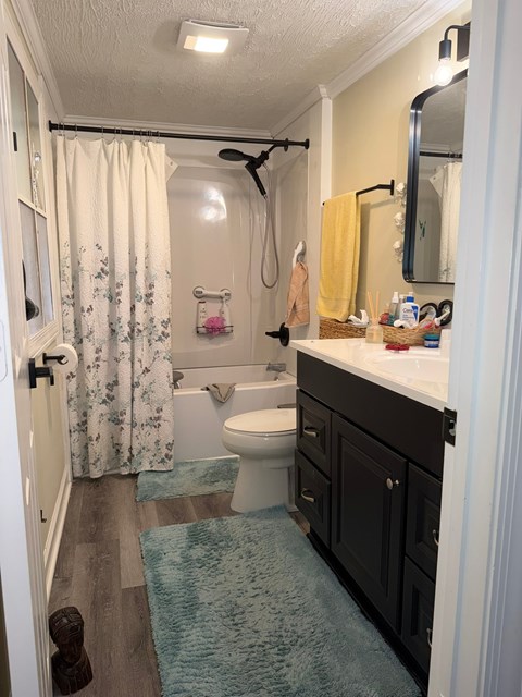 Unit II 2 Beds Apartment for Rent