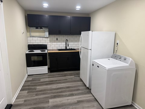 Unit II 2 Beds Apartment for Rent