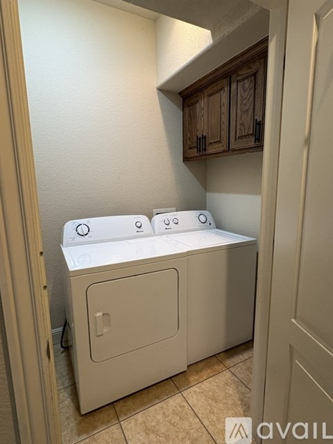 1608 Oakwood Avenue 4 Beds Apartment for Rent