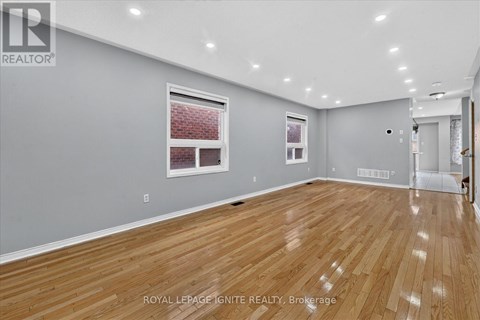 26 ROXTON CRESCENT 4 Beds Apartment for Rent