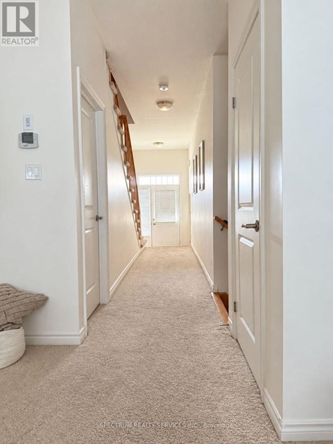 43 BILANSKI FARM 3 Beds Apartment for Rent