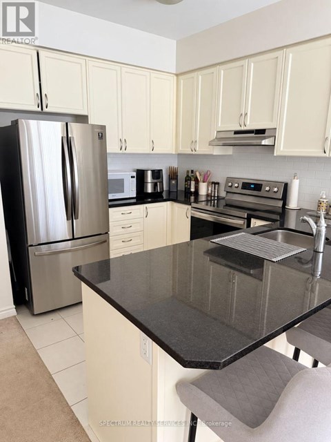 43 BILANSKI FARM 3 Beds Apartment for Rent