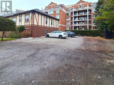 1B - 65 OLD MILL ROAD 2 Beds Apartment for Rent
