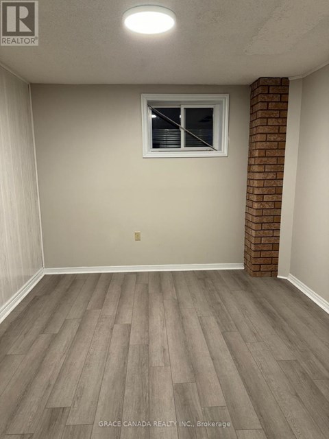LOWER - 162 JACKMAN CRESCENT 2 Beds Apartment for Rent