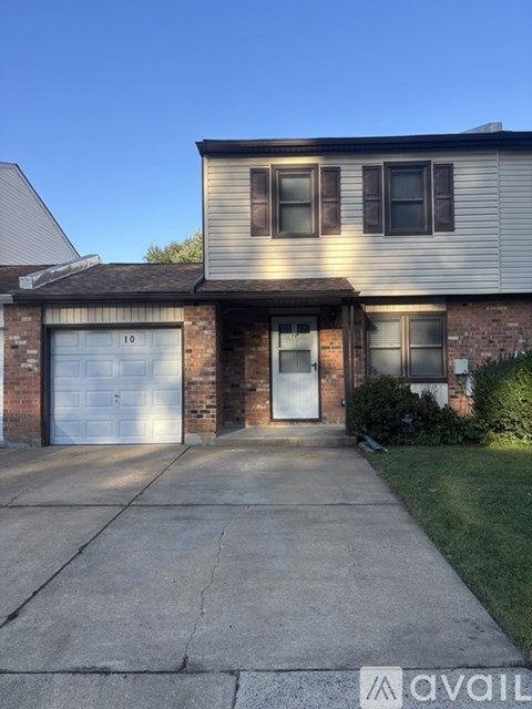 10 Bradley Dr 3 Beds Apartment for Rent