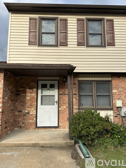 10 Bradley Dr 3 Beds Single Family Home for Rent - Photo gallery 2