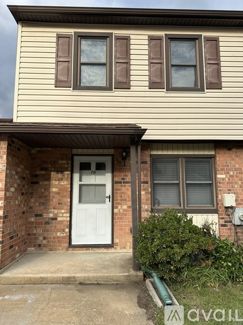 10 Bradley Dr 3 Beds Apartment for Rent
