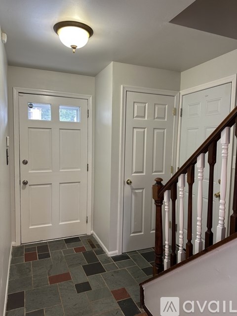 10 Bradley Dr 3 Beds Apartment for Rent