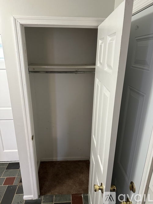 10 Bradley Dr 3 Beds Single Family Home for Rent - Photo gallery 5