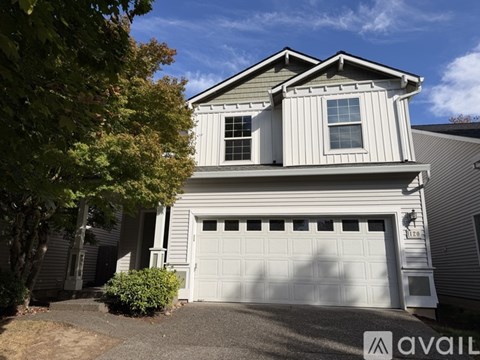 120 Northeast Feather Court 4 Beds Apartment for Rent