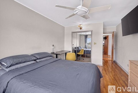 2475 E 11Th St 2 Beds Apartment for Rent