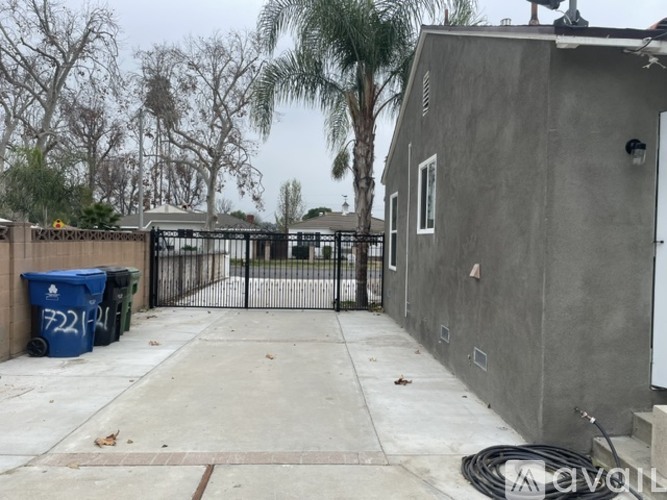 17221 Kittridge St 3 Beds Single Family Home for Rent - Photo gallery 5