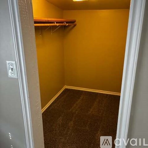 2151 S Washington Ave 1 Apartment for Rent