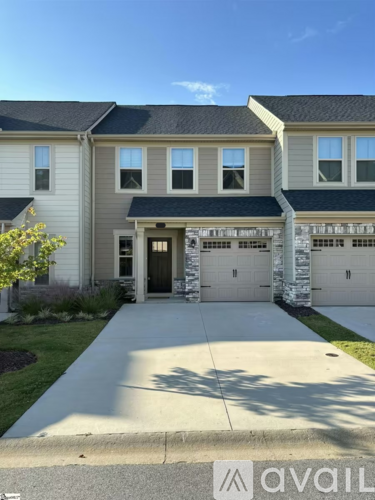 140 Eagle Wood Drive 3 Beds Townhouse for Rent - Photo gallery 1
