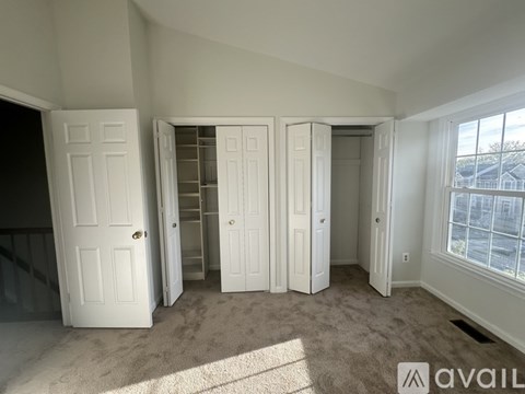 1237 Bond Street 3 Beds Apartment for Rent
