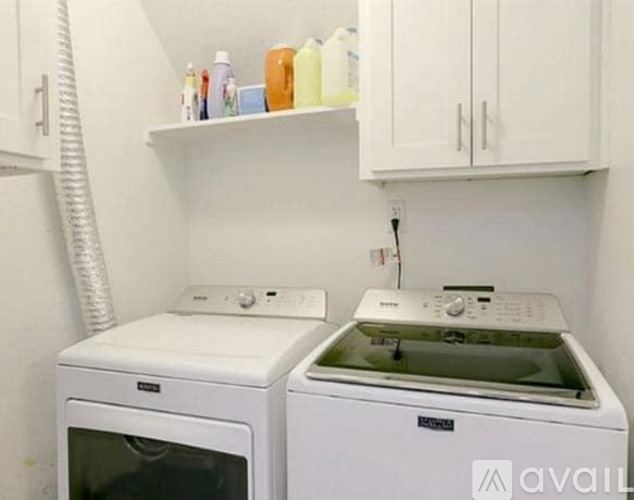 8860 La Riviera Drive 4 Beds Townhouse for Rent - Photo gallery 4