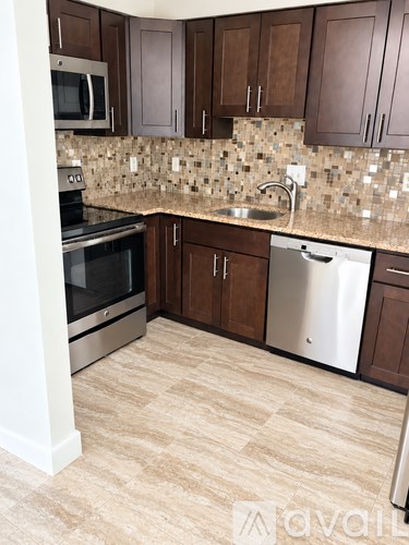 535 Main St 2 Beds Apartment for Rent