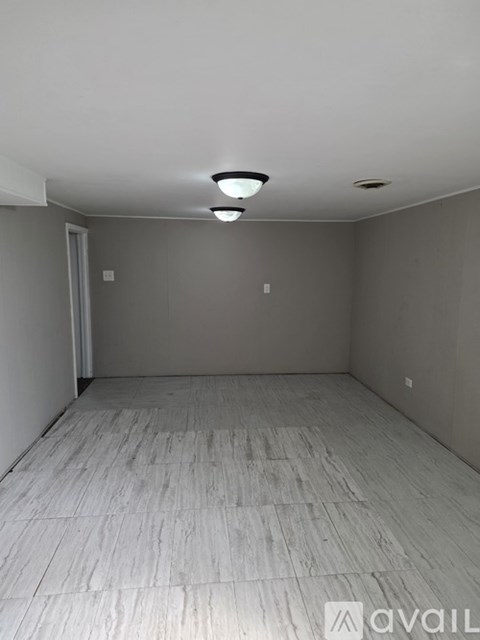 2092 Euclid Ct 3 Beds Apartment for Rent