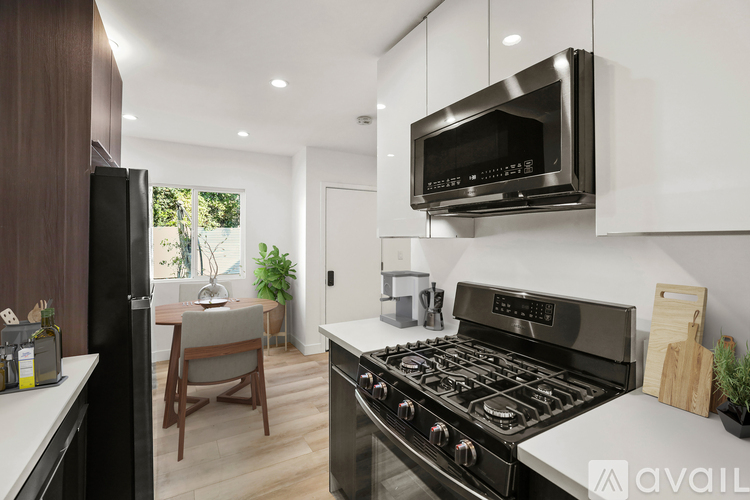 2561 W Ave 30 1 Apartment for Rent - Photo gallery 2