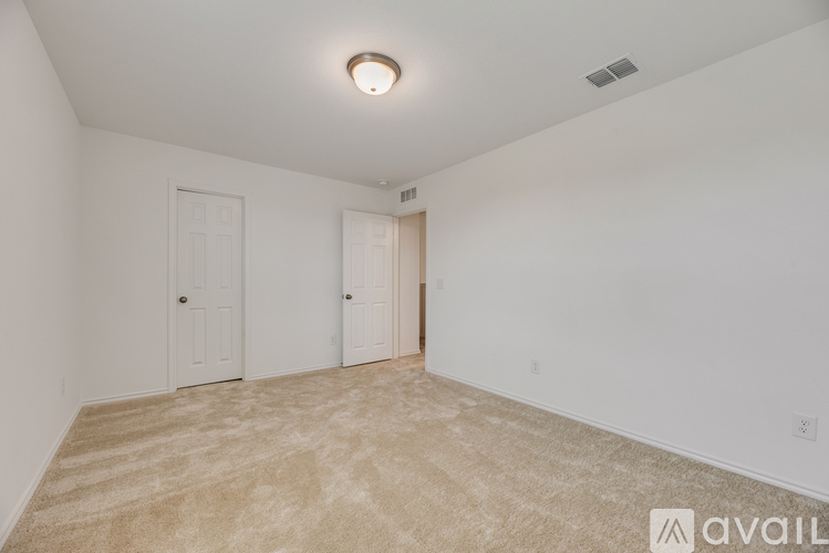 711 Puma St 4 Beds Single Family Home for Rent - Photo gallery 4