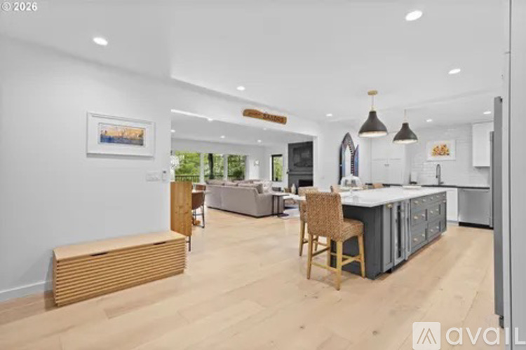 16250 Pacific Highway 2 Beds Condo for Rent - Photo gallery 1
