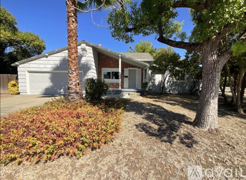 6151 Parkoaks Dr 3 Beds Apartment for Rent