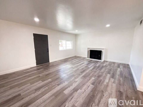 6151 Parkoaks Dr 3 Beds Apartment for Rent