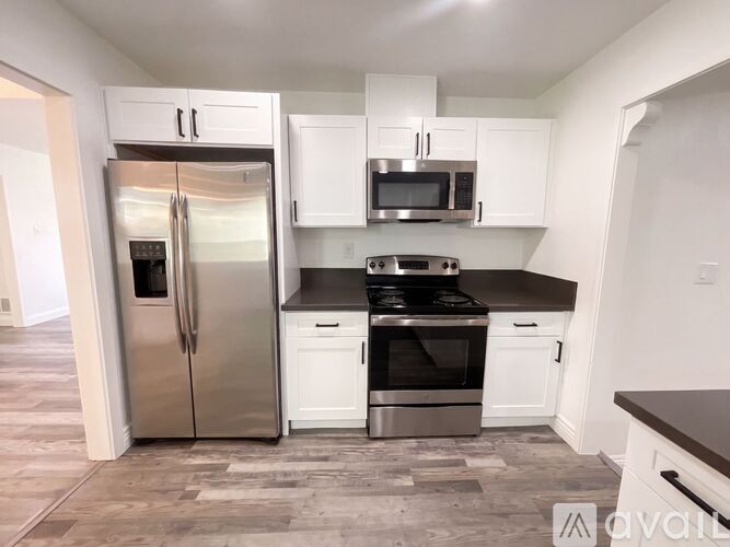 6151 Parkoaks Dr 3 Beds Single Family Home for Rent - Photo gallery 3